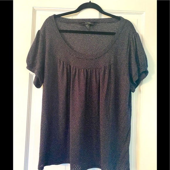 Black & Silver metallic pinstripe top - Picture 1 of 5